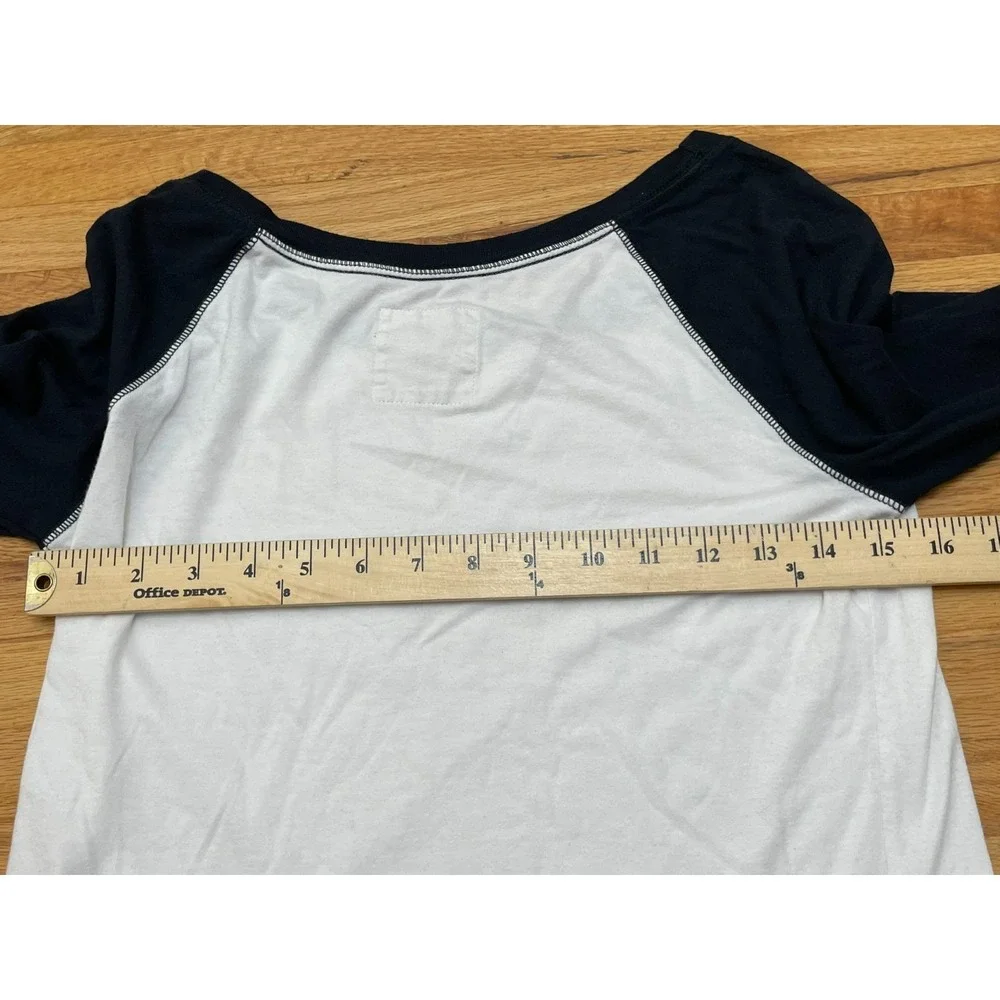 Hollister Women's XS White‎ T-Shirt Cotton Vintage Y2k  Raglan Sleeve Casual - Picture 4 of 8